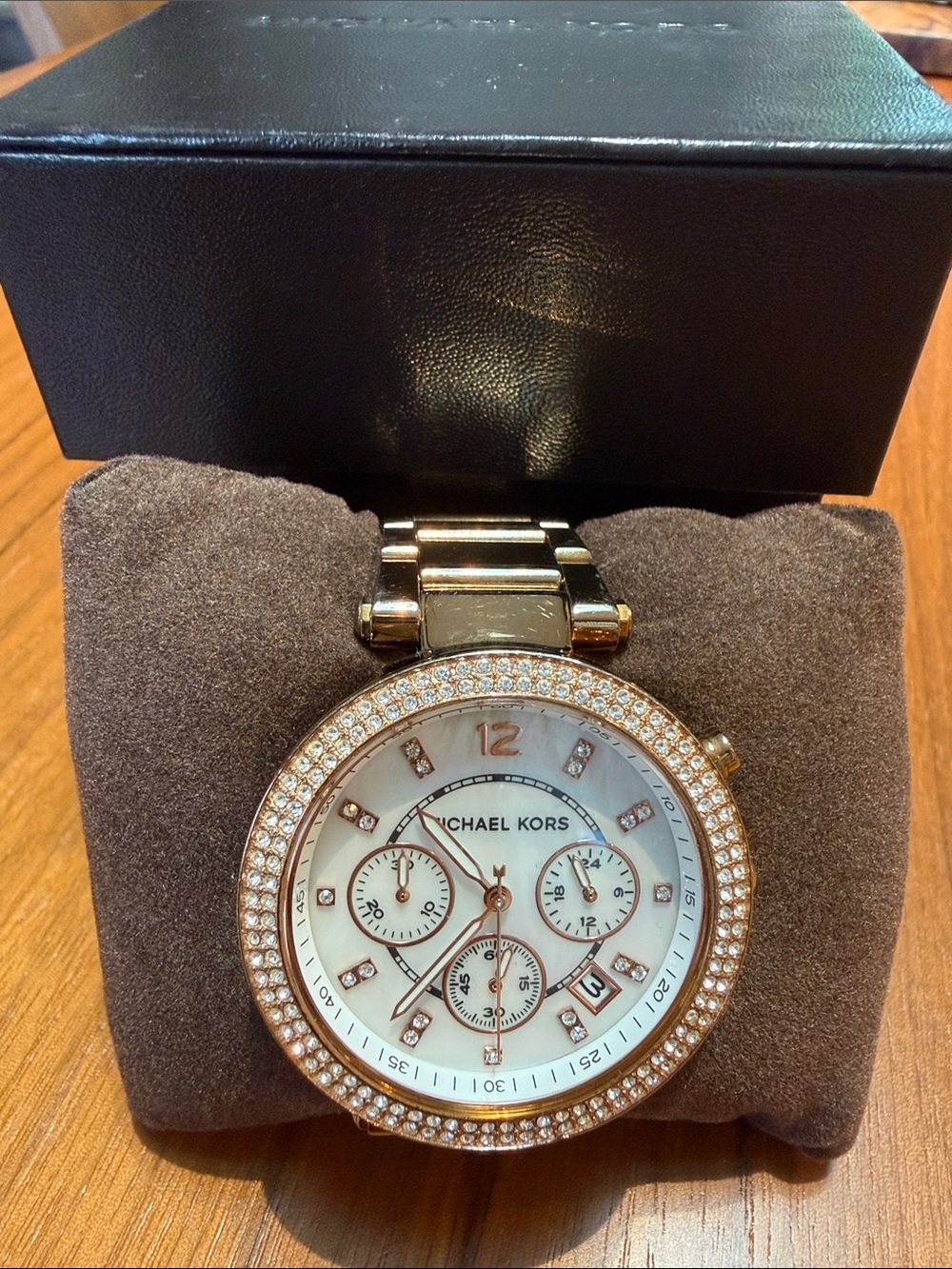 Michael Kors three-hand Rose Gold and White Crystal-Trim Watch (MK5491)